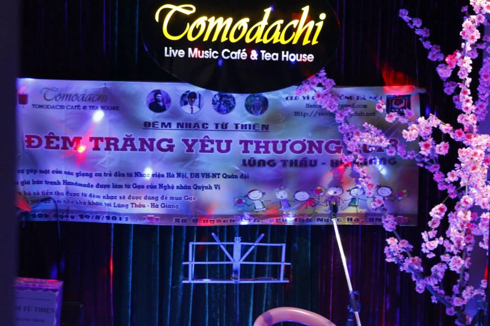 thưởng thức âm nhạc cùng Tomodachi